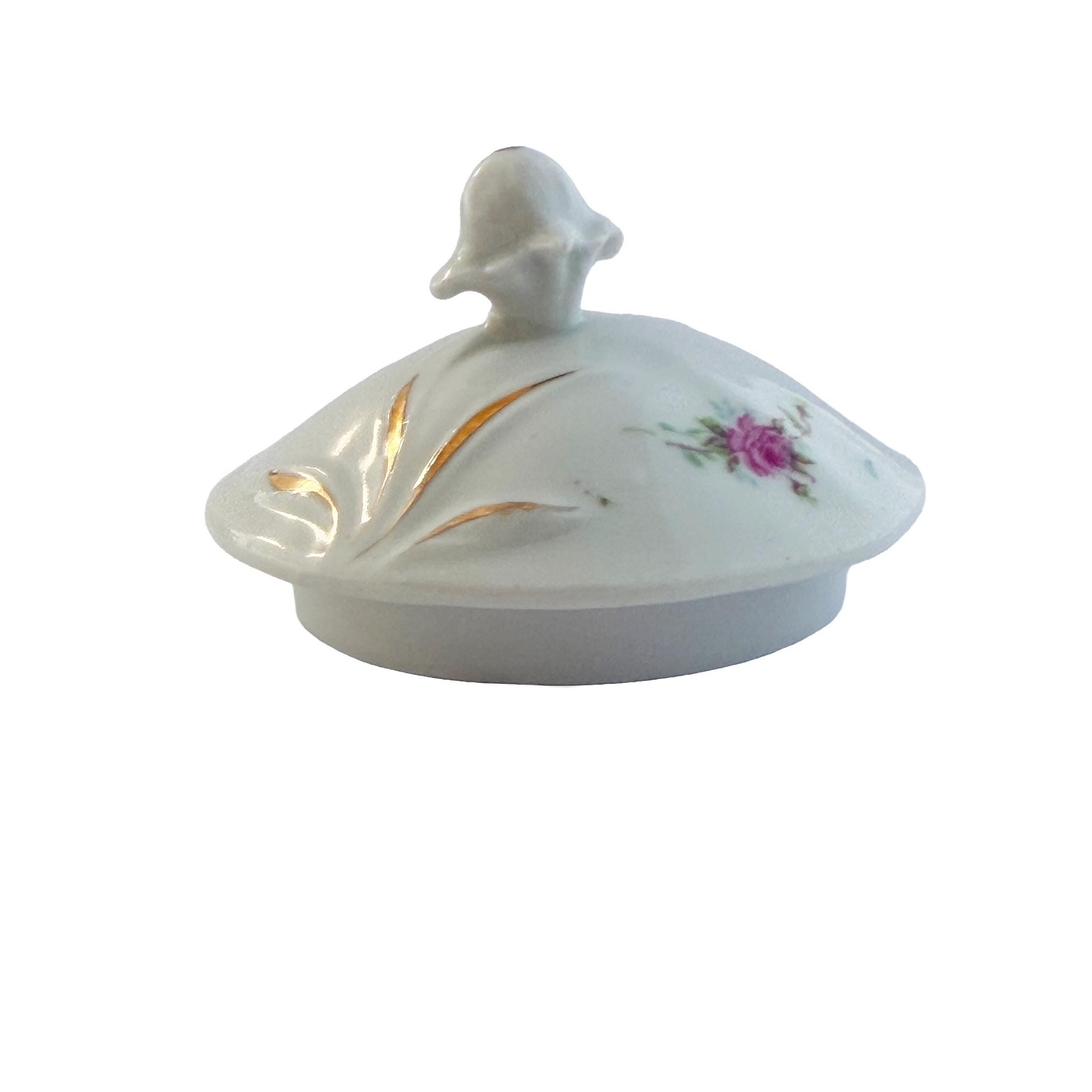 Early 20th Century Pink Rose Porcelain Lidded Sugar Bowl with Gold Trim
